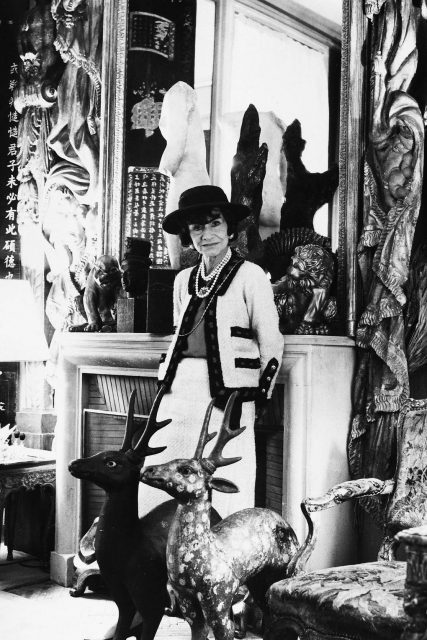 Coco Chanel:舒適才是奢華,否則便不算奢華 | 回顧風華絕代的傳奇人物