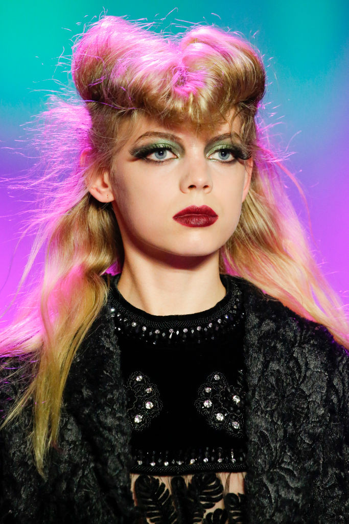 2020秋冬彩妝潮流字典：推介6款Glitter眼影做出復古Disco妝