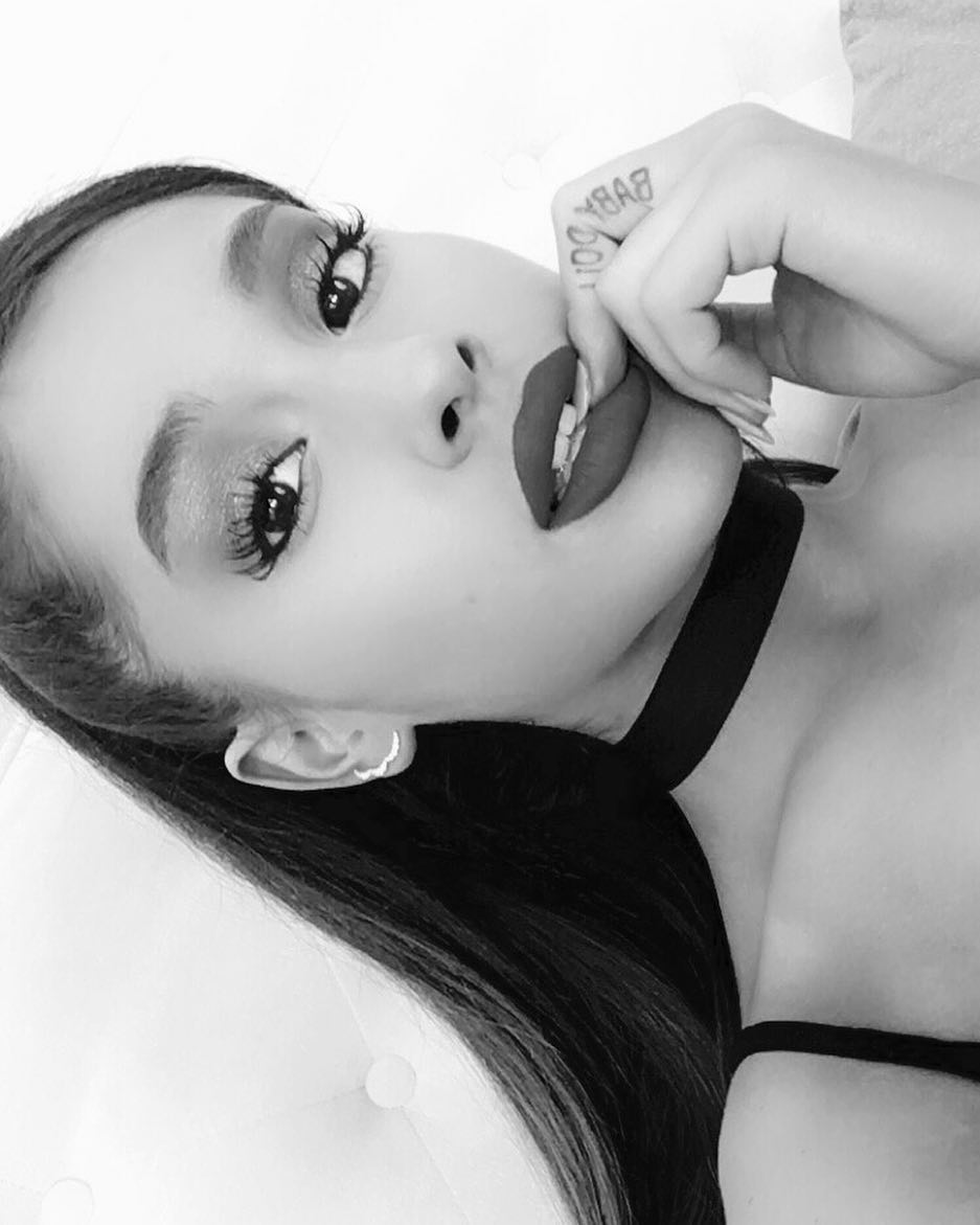 Ariana Grande以紋身紀念巡迴演唱會！今次有沒有紋錯身？