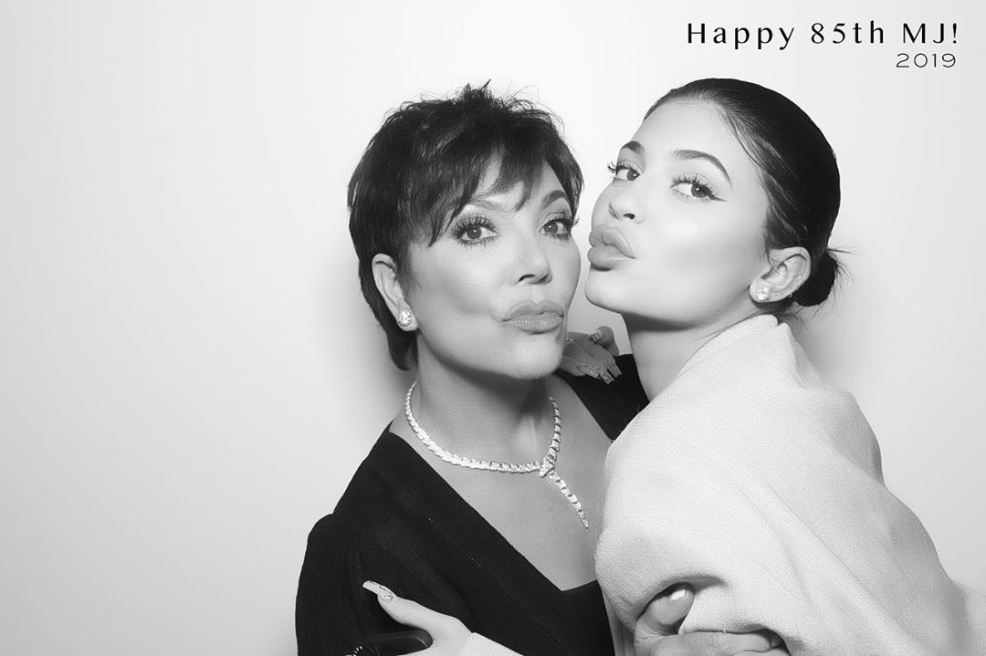 Kylie Jenner聯同Kris Jenner，跟Coty合作生產酒精搓手液