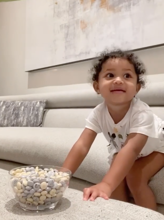 融化你的心：Kylie Jenner 分享 Stormi 寶寶耐性測試 原來沒被寵壞