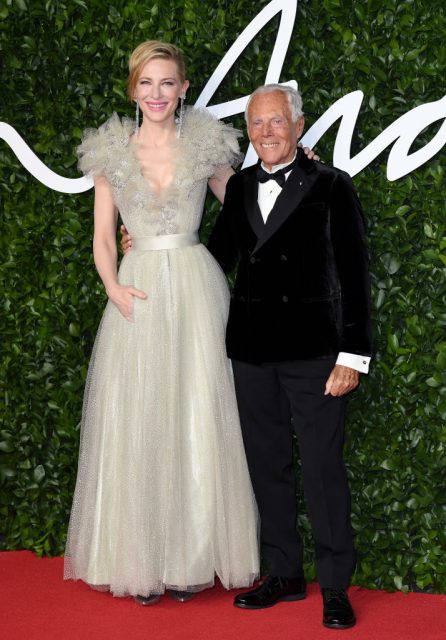 Giorgio Armani 90歲生日快樂!回顧10個最精彩的Armani 紅地氈時刻