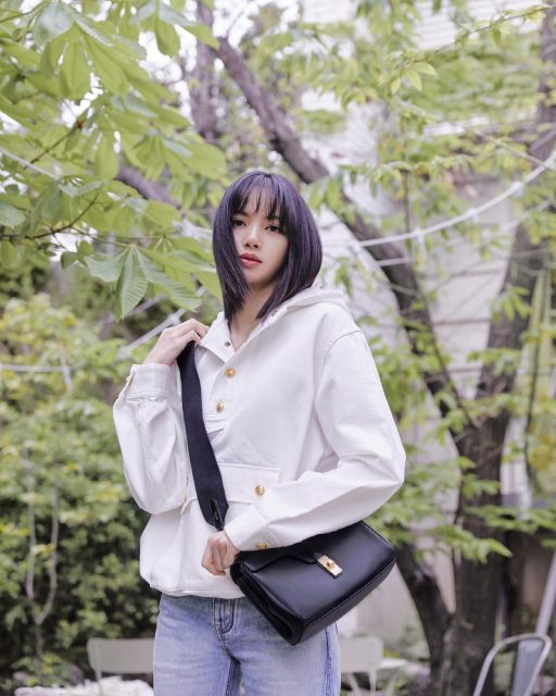 獨家專訪 BLACKPINK Lisa ：細談 Hedi Slimane 陰柔搖滾美學與穿搭秘訣