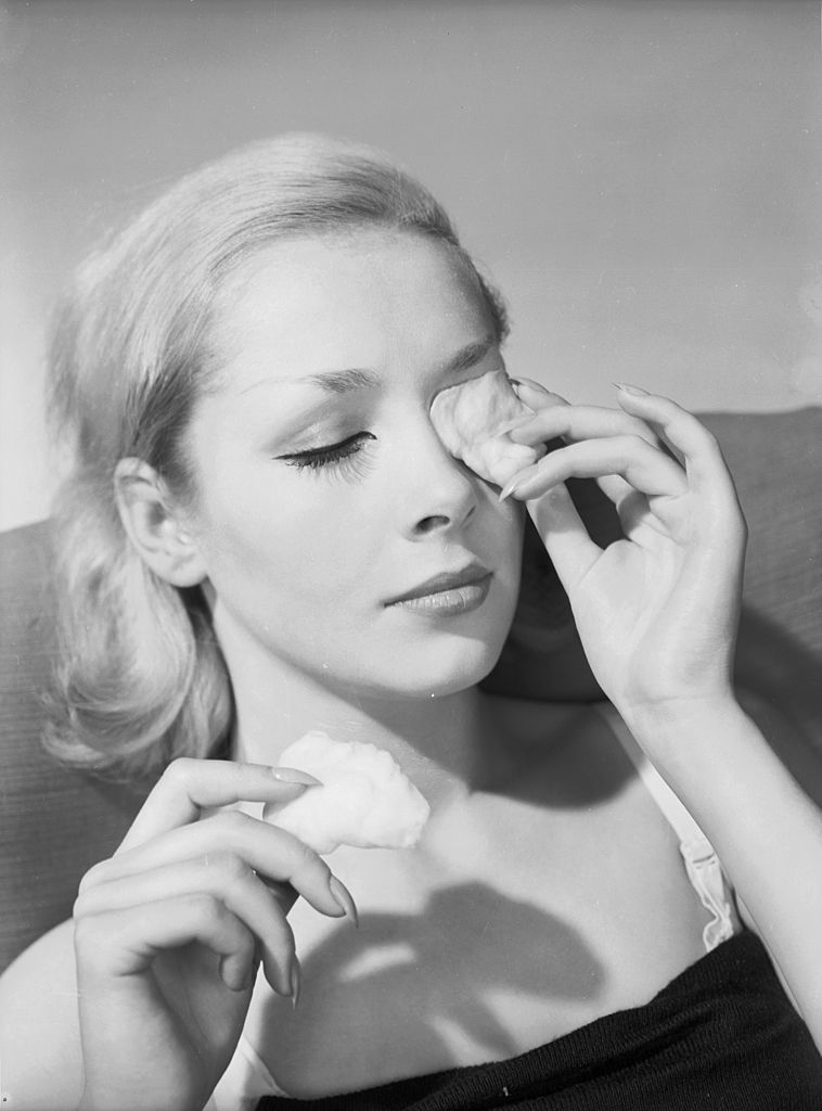 眼周乾燥易產生乾紋？推介5件$500以下的口碑保濕眼霜