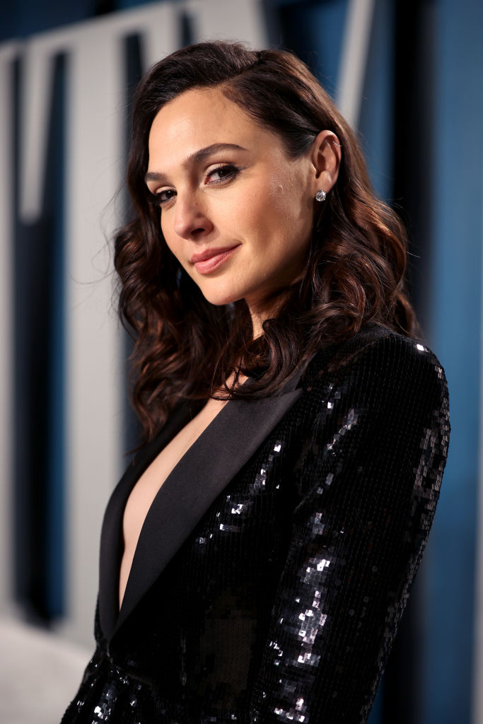 Gal Gadot不當神奇女俠出演新一代《埃及妖后》Cleopatra，她能超越Elizabeth Taylor嗎？