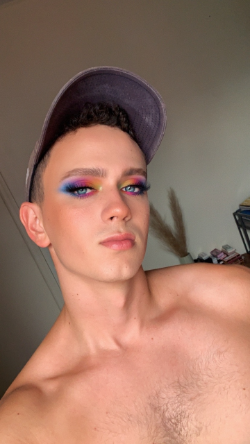 #GenZtoA 化妝師兼行動者 Matthew Bernstein:不懼怕感受、表達、對抗和破壞。