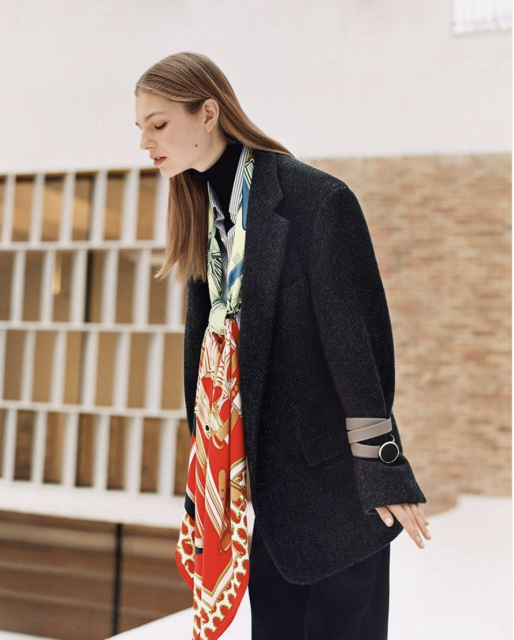 貴婦必備!Hermès 推出專屬 App 教大家打造百變絲巾