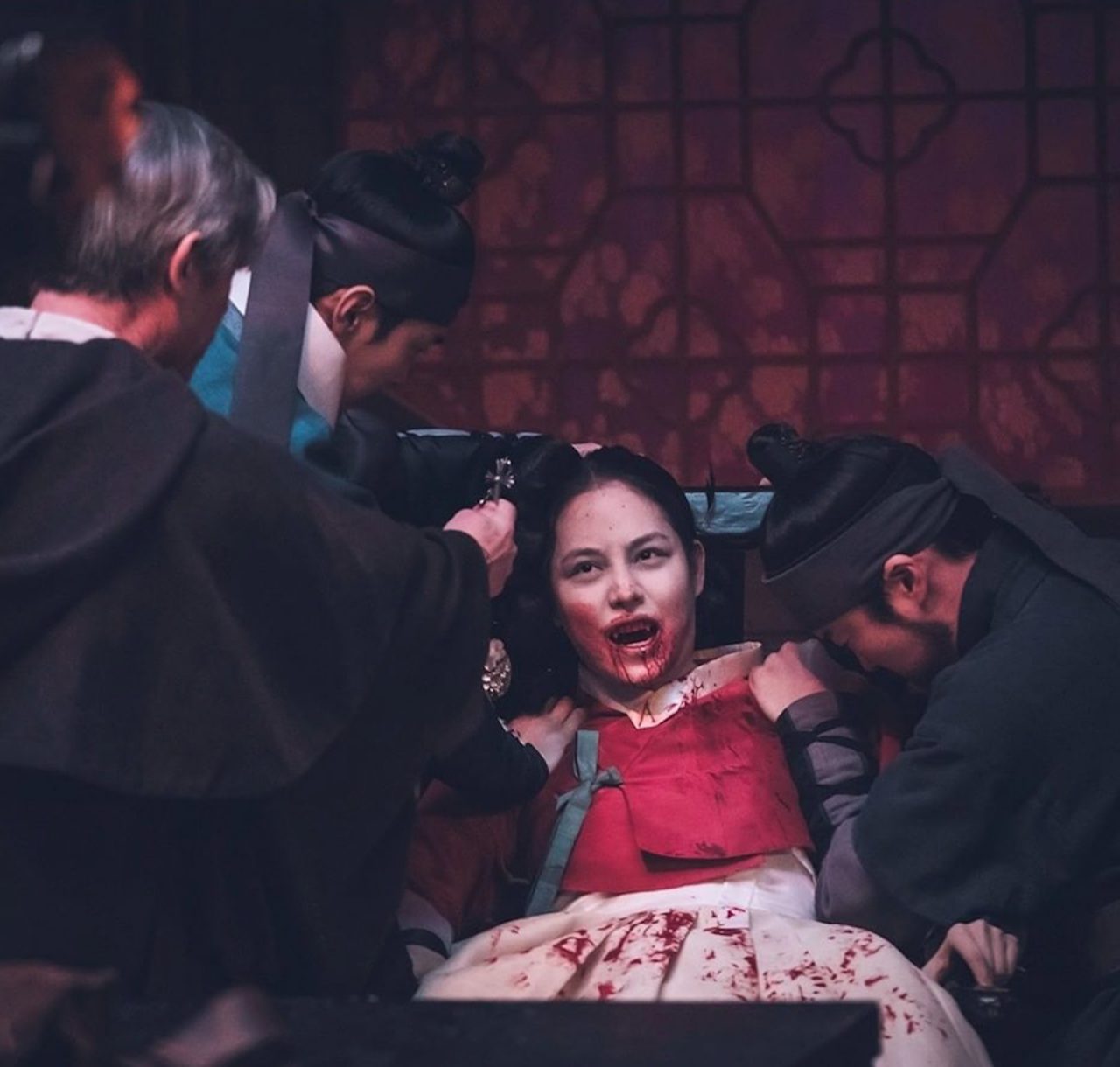 《朝鮮驅魔師》首播即成為收視冠軍！但同時又引起爭議？