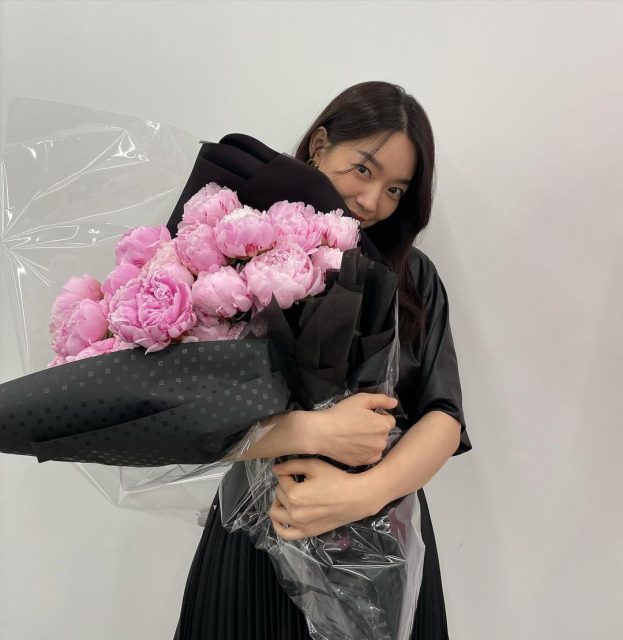 韓國最甜情侶檔金宇彬申敏兒同框出演《我們的藍調》，但原來他們交往七年的故事比韓劇更令人羨慕！