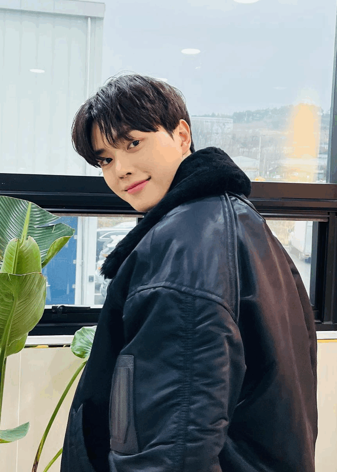 宋江在《與惡魔有約》成迷人惡魔先生！除了金裕貞， 與他搭檔過的女神還有朴敏英、韓韶禧