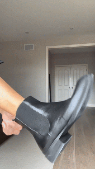 與 The Row 收藏家 Neelam Ahooja 展開一場關於穿衣的對談:「The Row 它極簡,但卻超越潮流。」