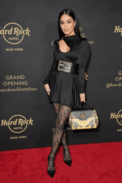 巨型的 Statement Belt 再次流行?一眾明星在今夏擁抱這些個性腰帶款式!