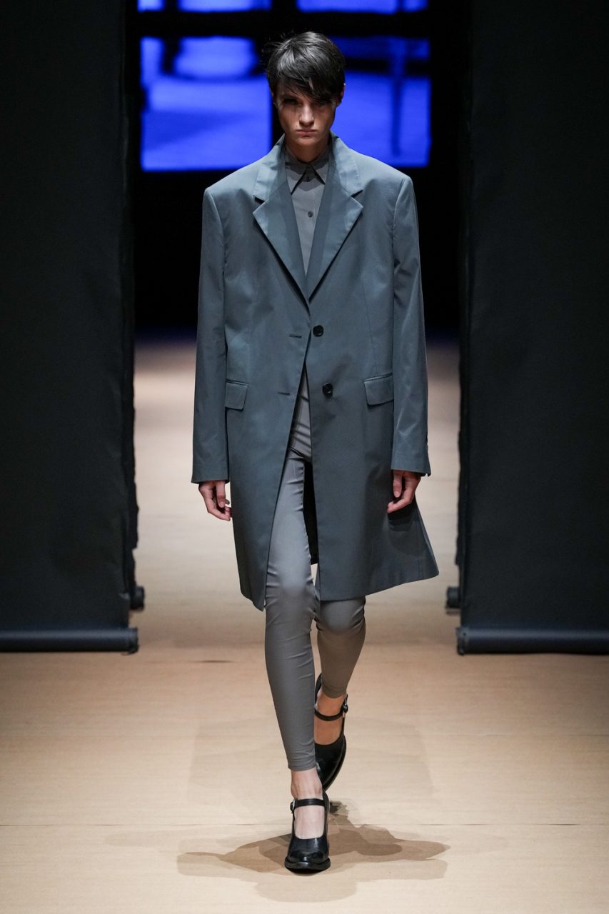 Copilot - fashionShowID:632b1b50682912b849a98e7b - assetID:632c55638a25bc22948ad048