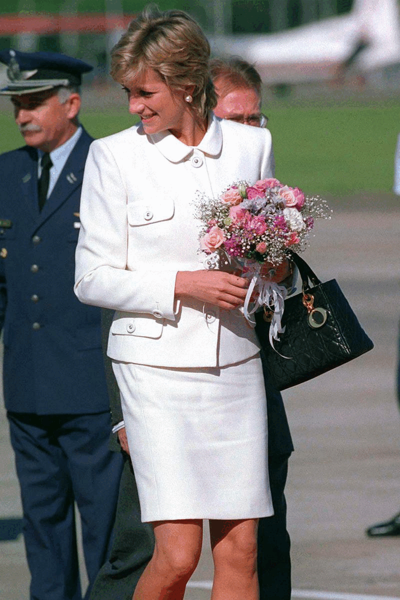 Dior的優雅、Hermès的貴氣、Bottega Veneta的知性?盤點10個經典手袋款式