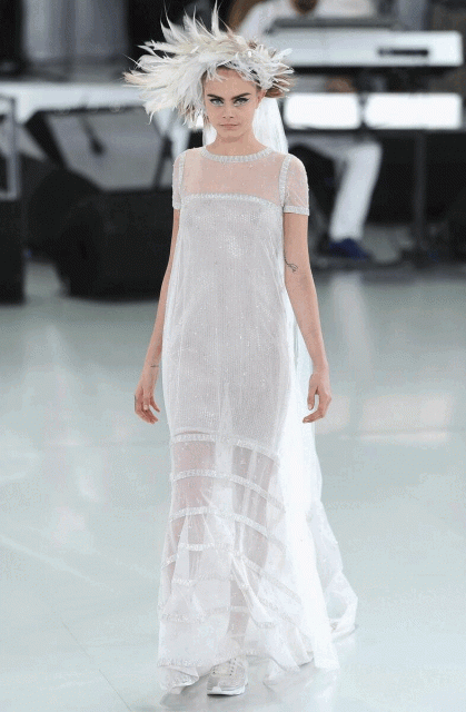 Met Gala 2023｜一起重溫15個Karl Lagerfeld手筆的經典時裝作品，你最想看到哪位名人穿上演繹紅地氈造型？