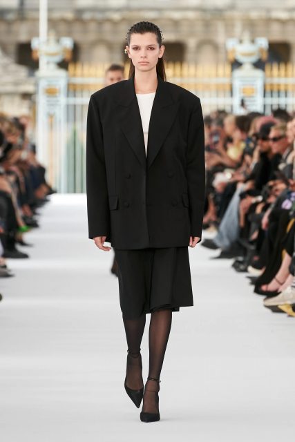 Givenchy 從春夏綻放的花朵中詮釋經典風格的新意 |Spring / Summer 2024